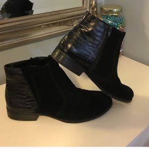 Naturalizer Ankle Bootie Size 9.5